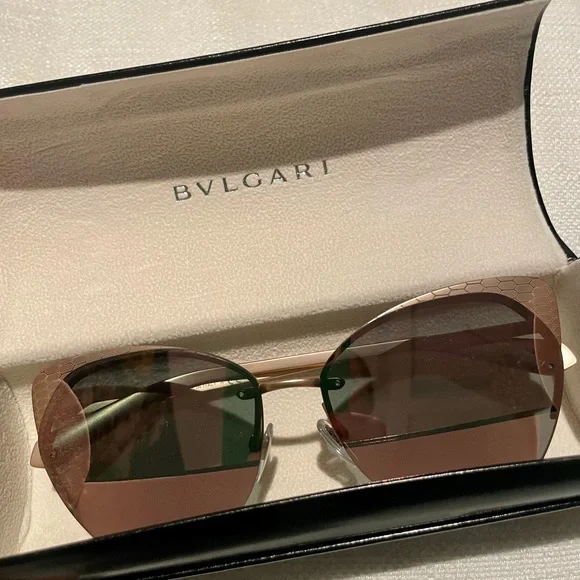 BVLGARI | Accessories | Bulgari Sunglasses Gold Cat Shape  display picture 3